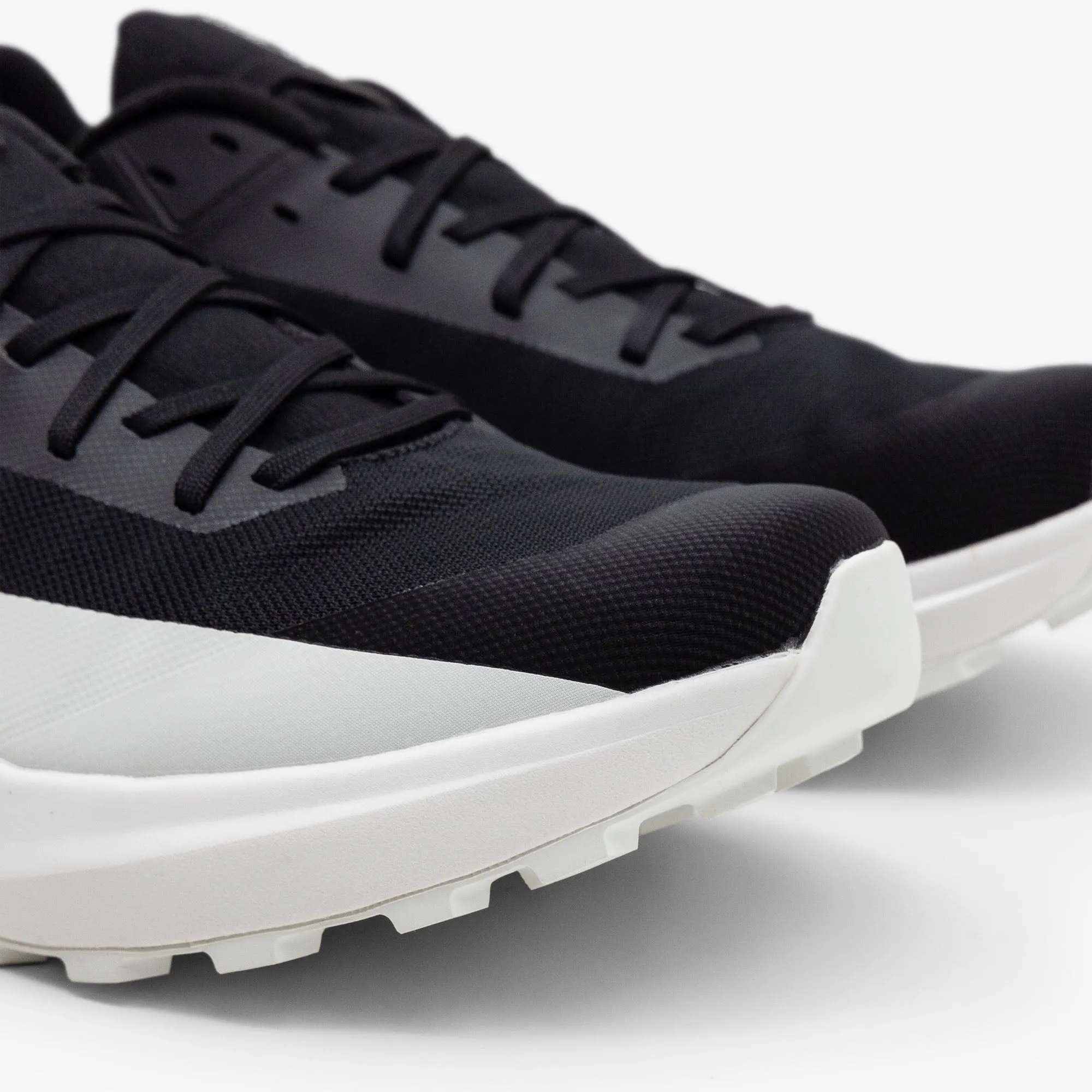 Arc'teryx Norvan LD 4 Black / Arctic Silk