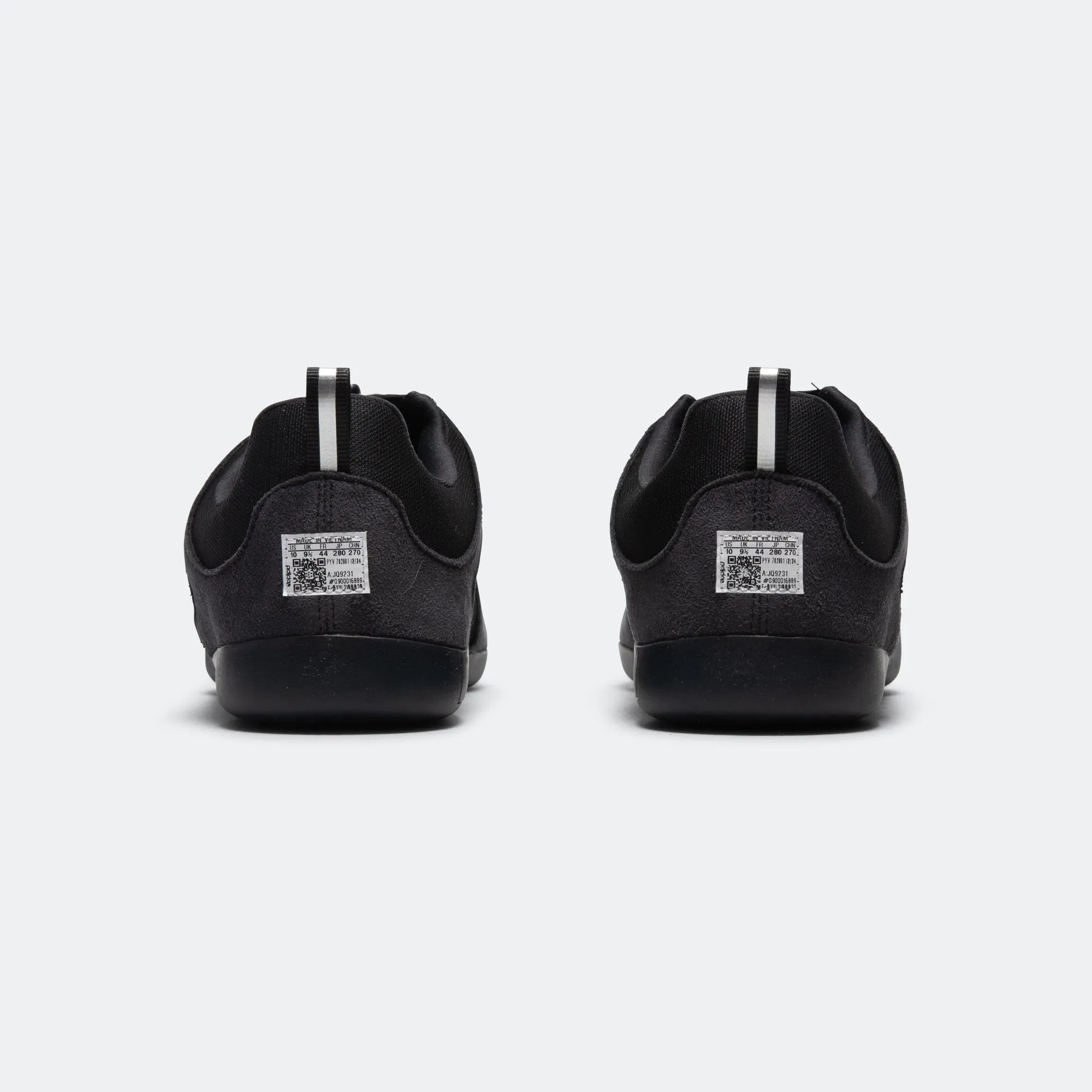 Ballerina x Bad Bunny - Core Black/Core White-Carbon