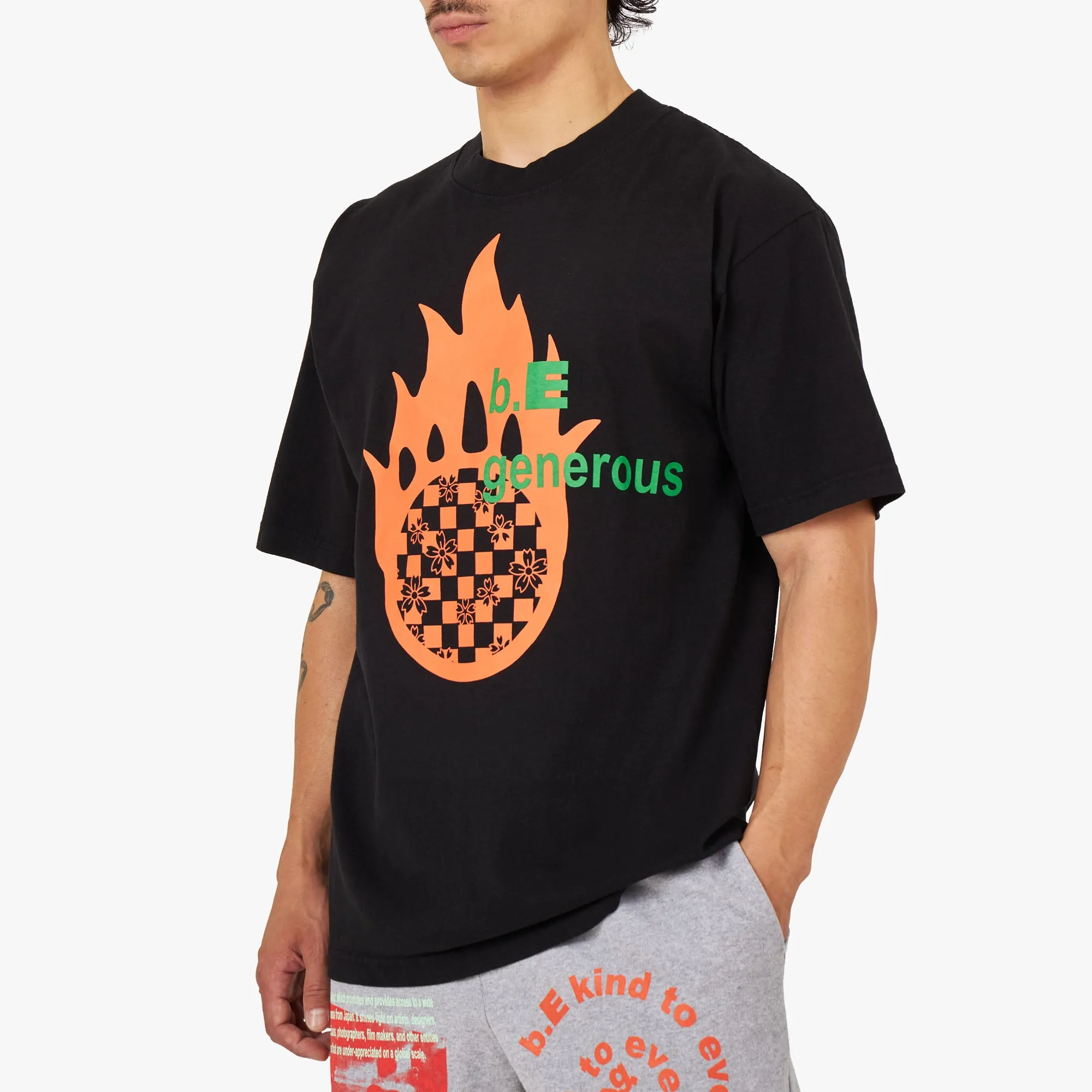 b.Eautiful b.E Generous T-shirt / Black