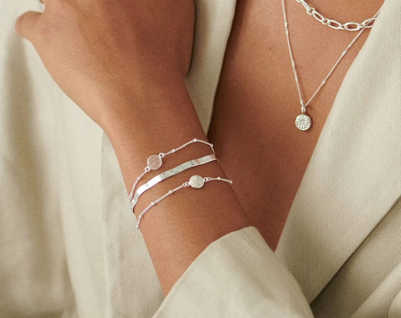 Daisy London HOWLITE HEALING STONE BOBBLE BRACELET  HBR1006_SLV