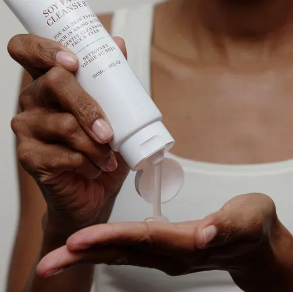 Fresh Soy pH-Balanced Hydrating Face Wash