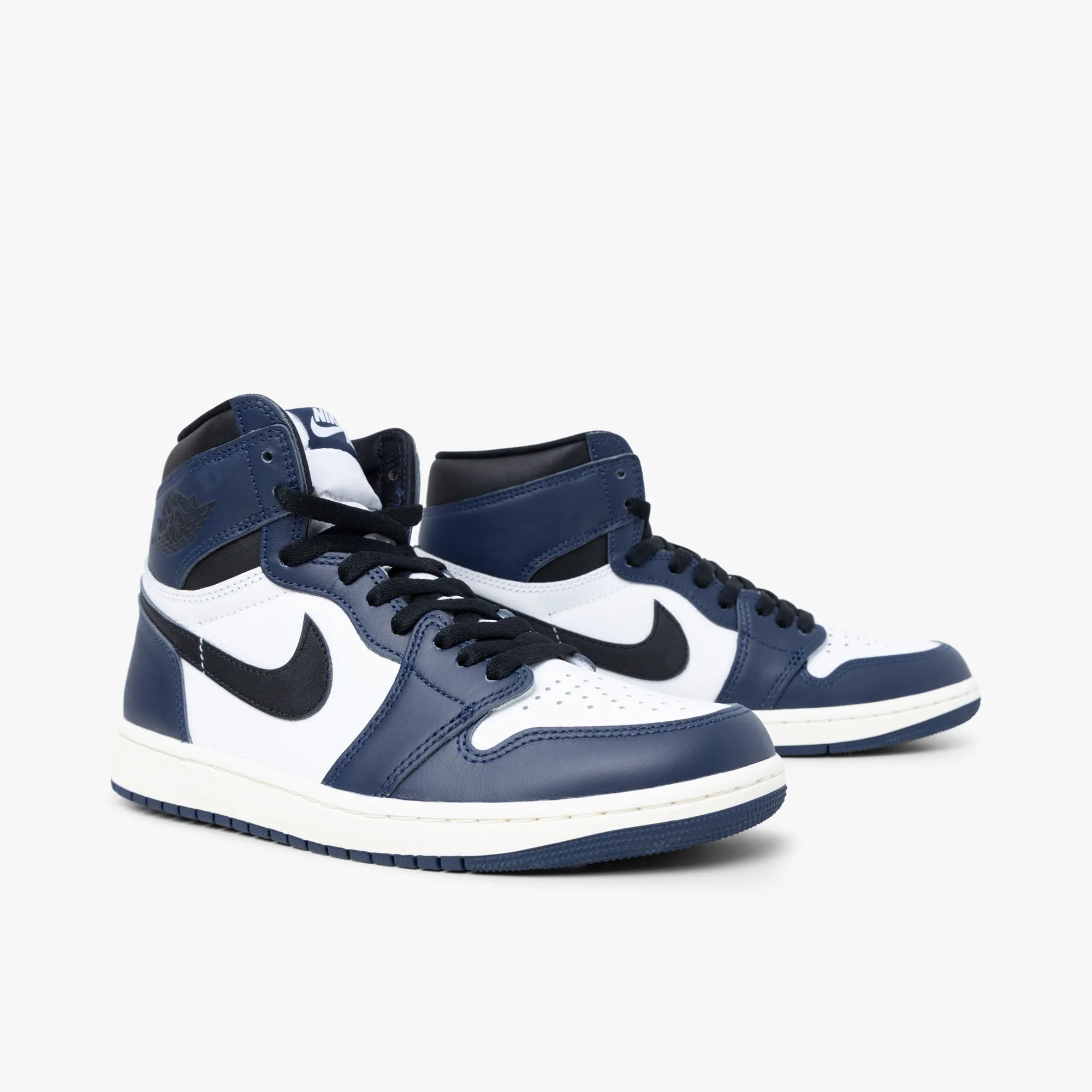 Jordan 1 Retro High OG Midnight Navy / Black - White