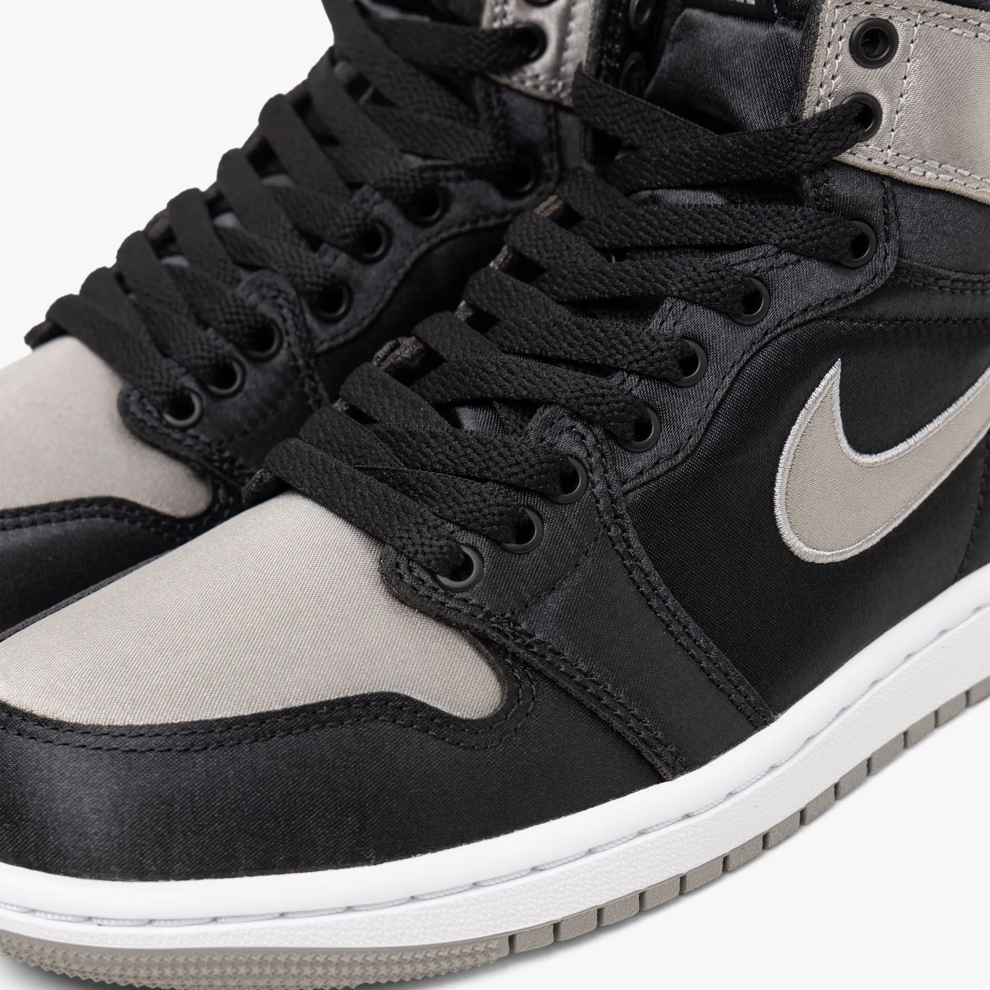 Jordan Women's 1 Retro High OG Black / Medium Grey - White