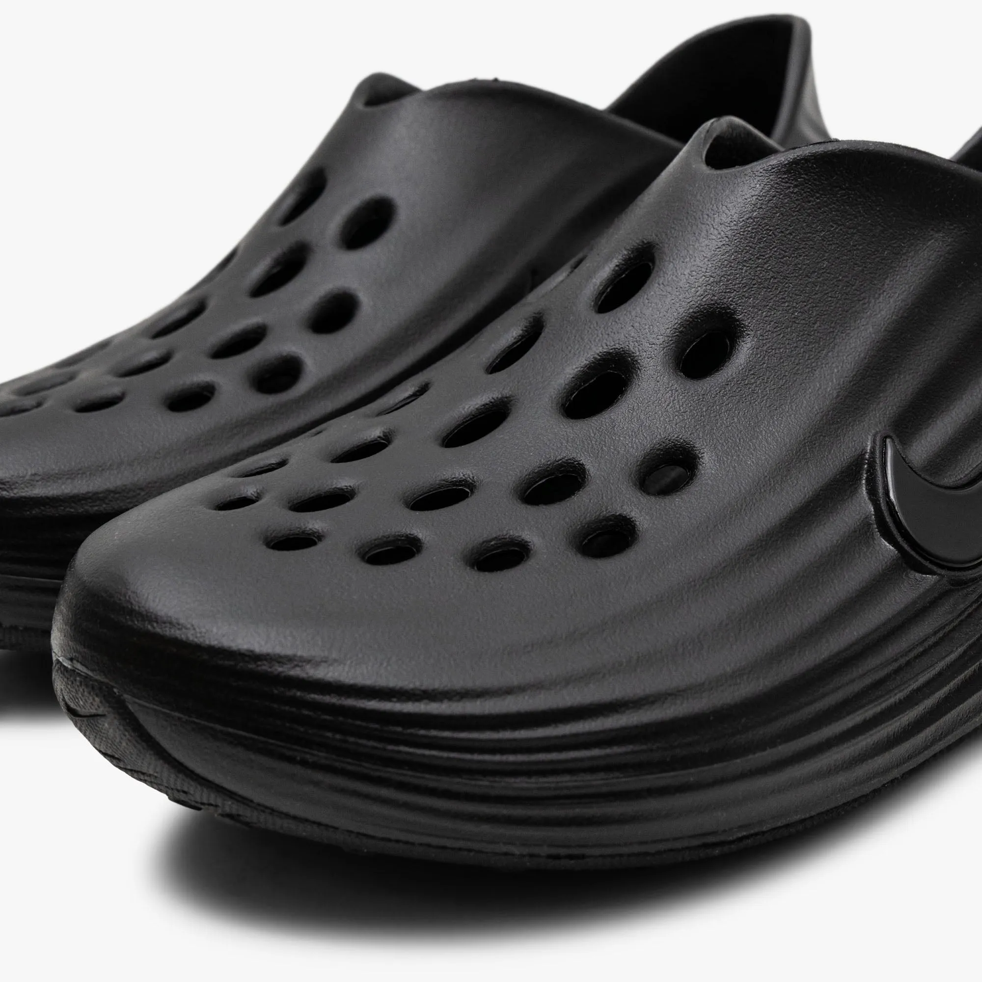 Nike ReactX Rejuven8 Black / Black