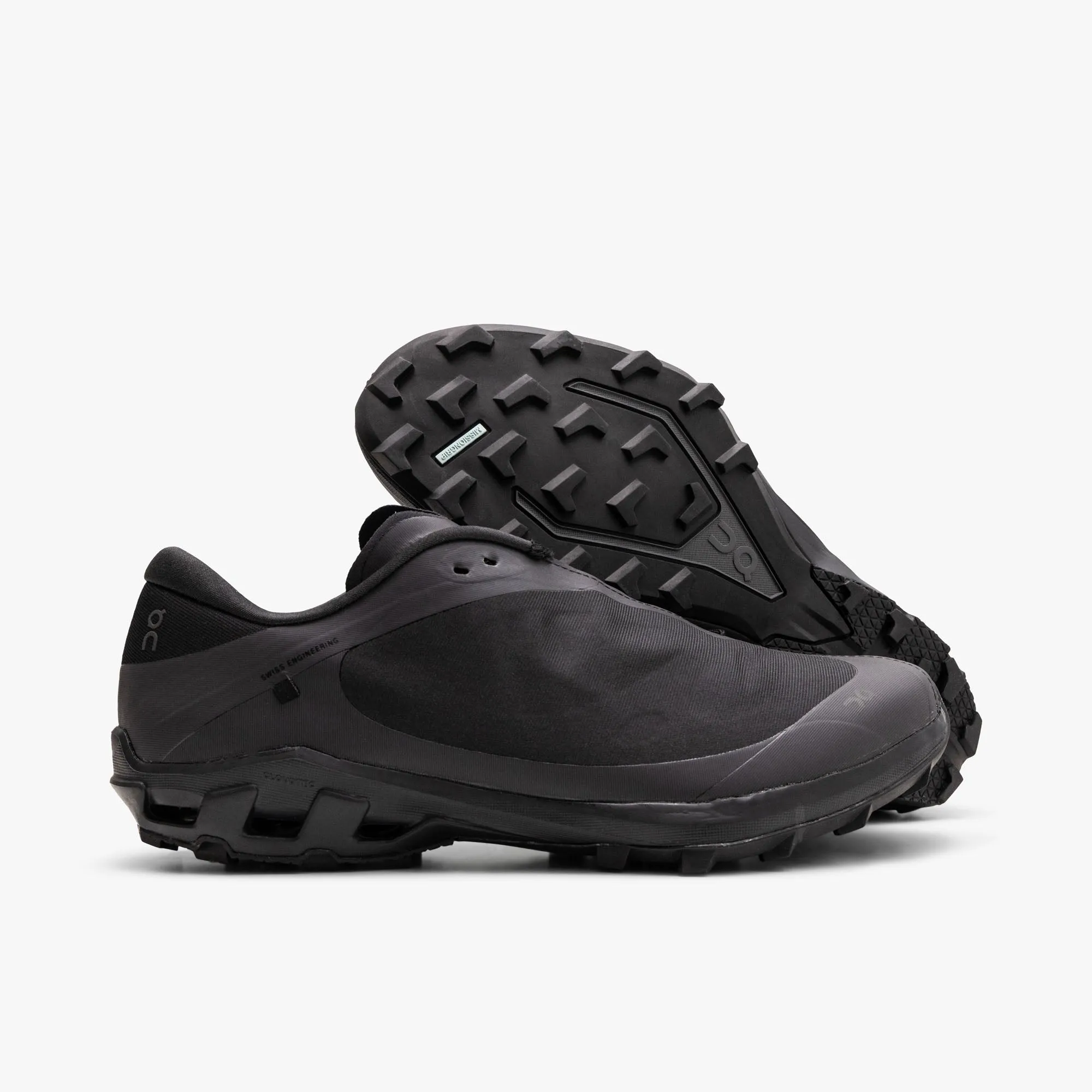 On x PAF Cloudventure Peak All Black