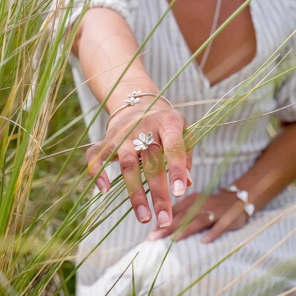 Silver Origins Double Daisy Twist Bangle