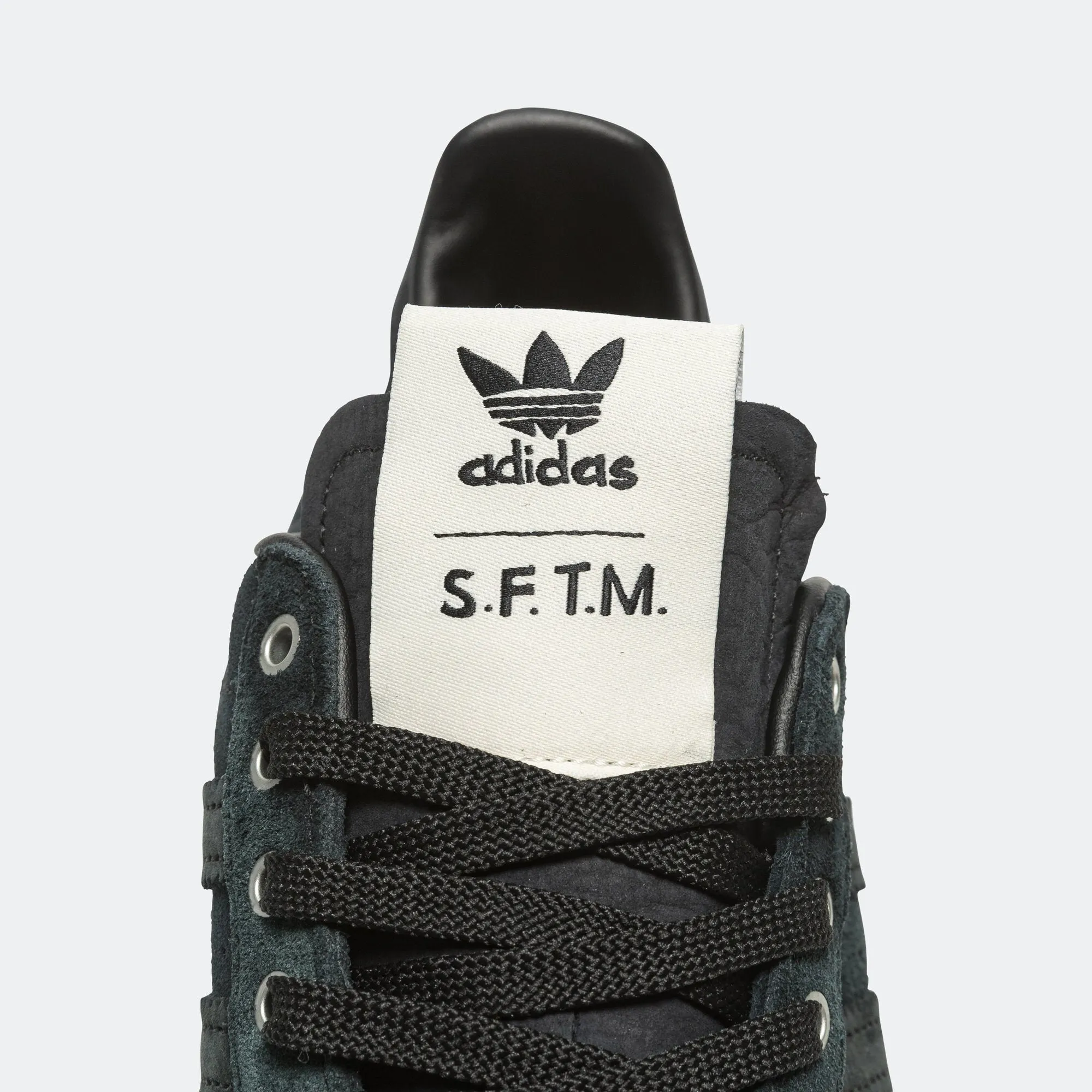 Superstar 82 x SFTM - Core Black/Cream White