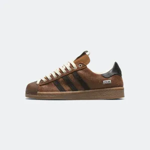 Superstar 82 x SFTM - Toast/Core Black-Cream White