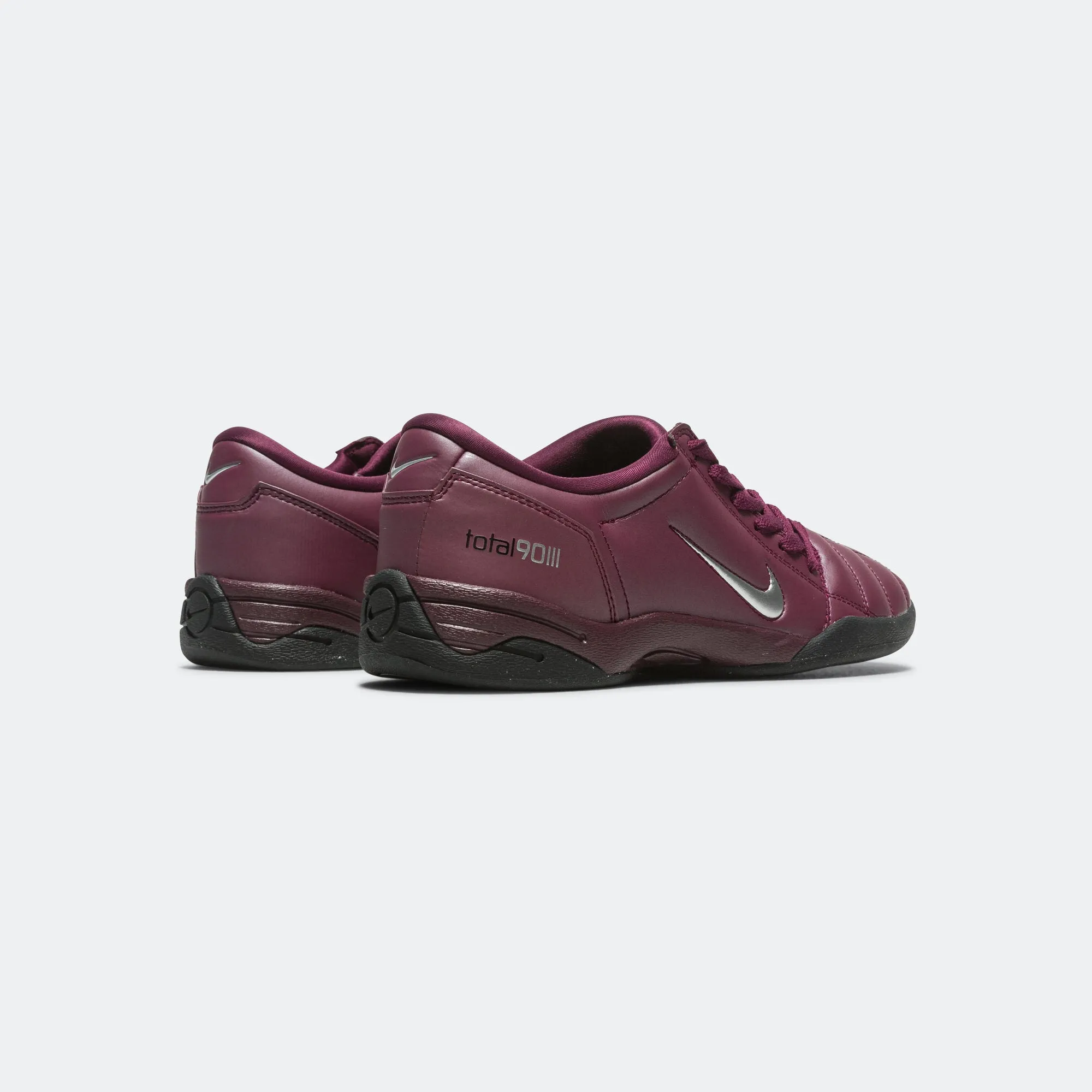 T90 SP - Bordeaux/Metallic Silver-Black