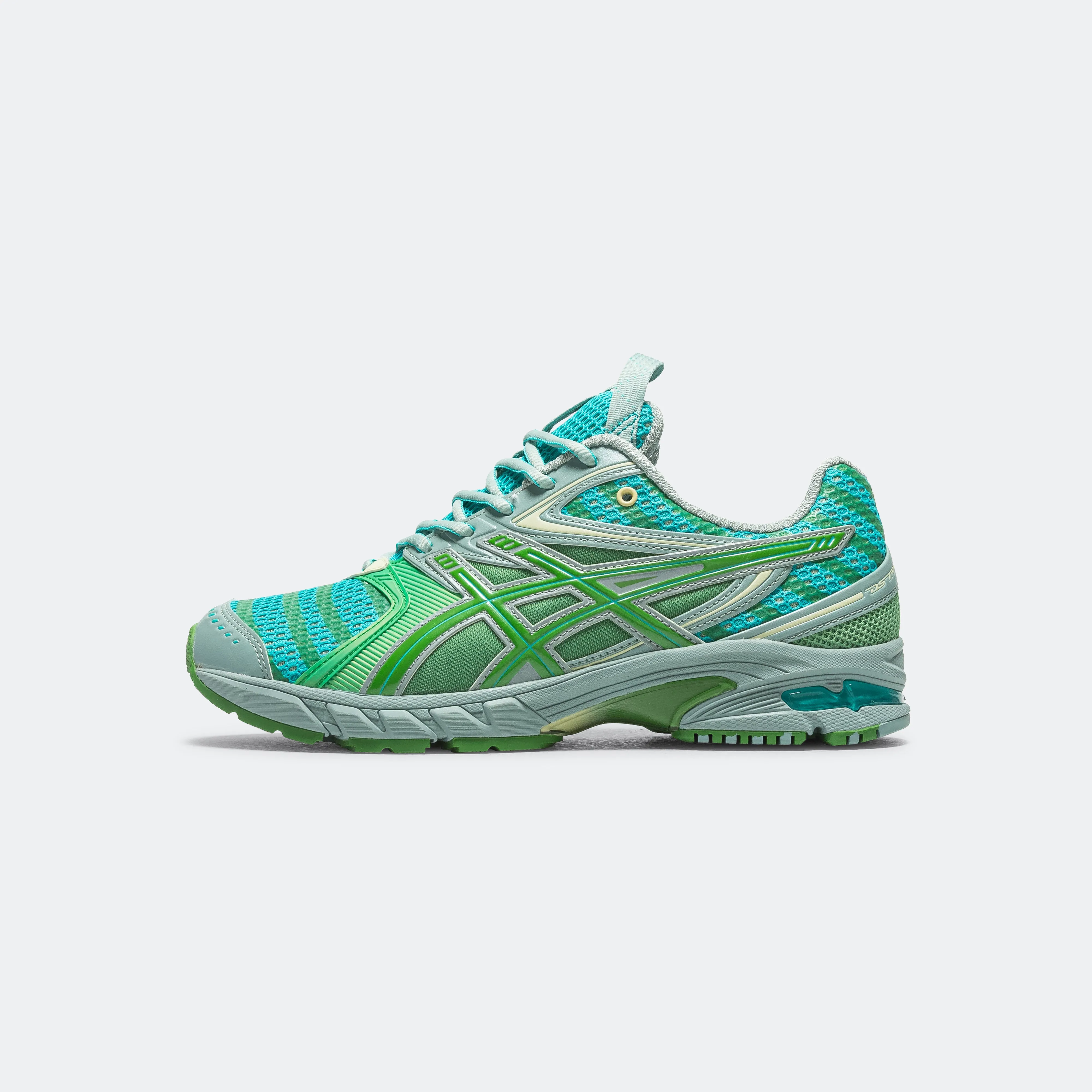 UB9-S GEL-DS Trainer 14 - Waterfall/Lichen Rock
